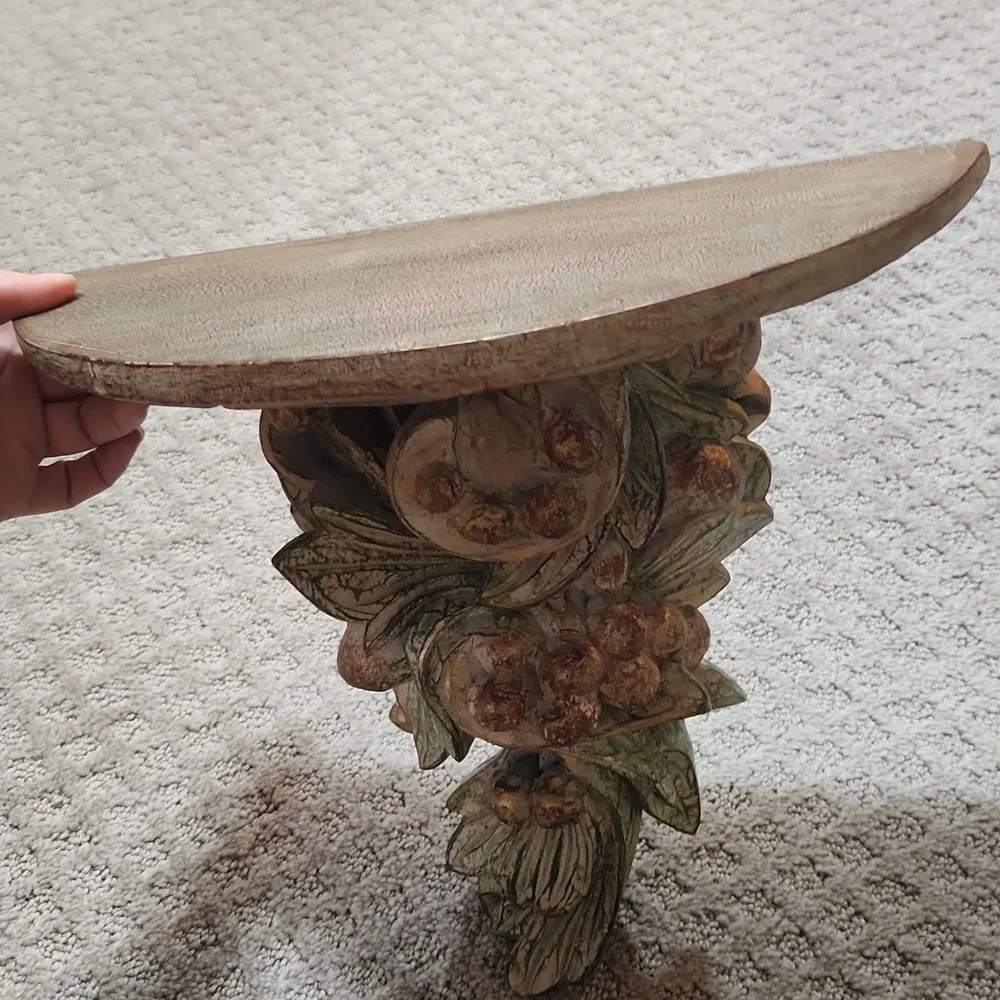 Decorative Wall Shelf Corbel Sophisticated Green & Gold Antique-Style Finish